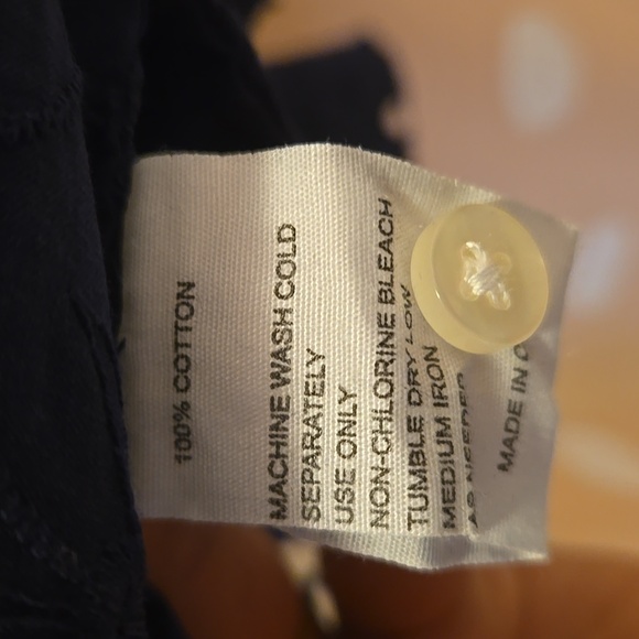 Trovata Navy Eyelet Top, Sz L NWT - Picture 7 of 7